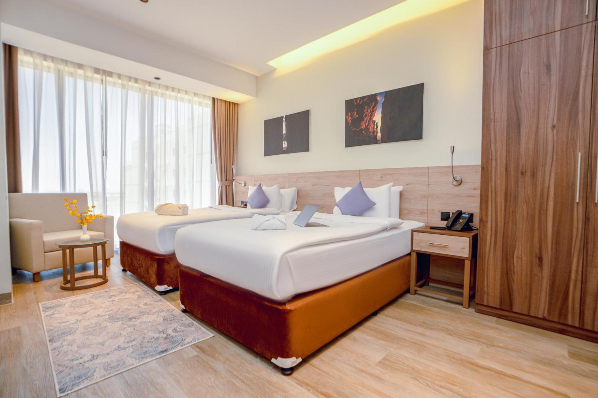 Kyriad Muscat Hotel Ngoại thất bức ảnh